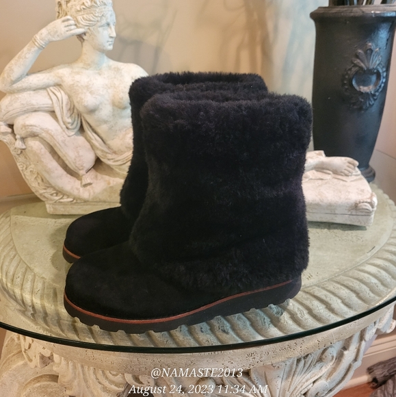 Ugg Maylin Sheepskin Sherpa Fur Boots in Black Size 7 #490 - Picture 6 of 16